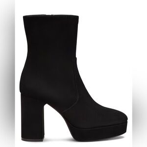 Stuart Weitzman women Black Suede platform  Heel Boots size 9